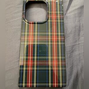 Flaunt iPhone 15 pro plaid case